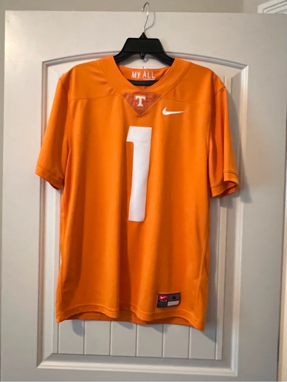 Nike Dri-Fit University Tennessee Volunteer My All collar detail #1 size medium